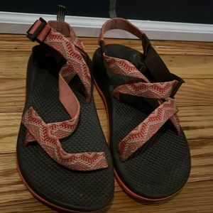 Chacos kids size small (fits like w 6.5/7)